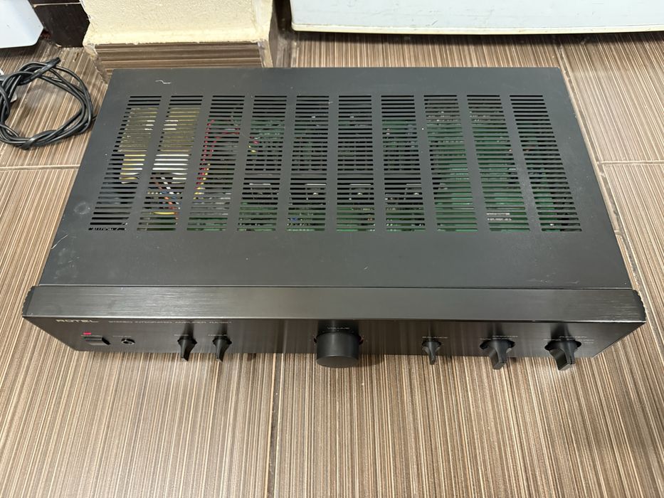 Rotel RA-921 Стерео усилвател