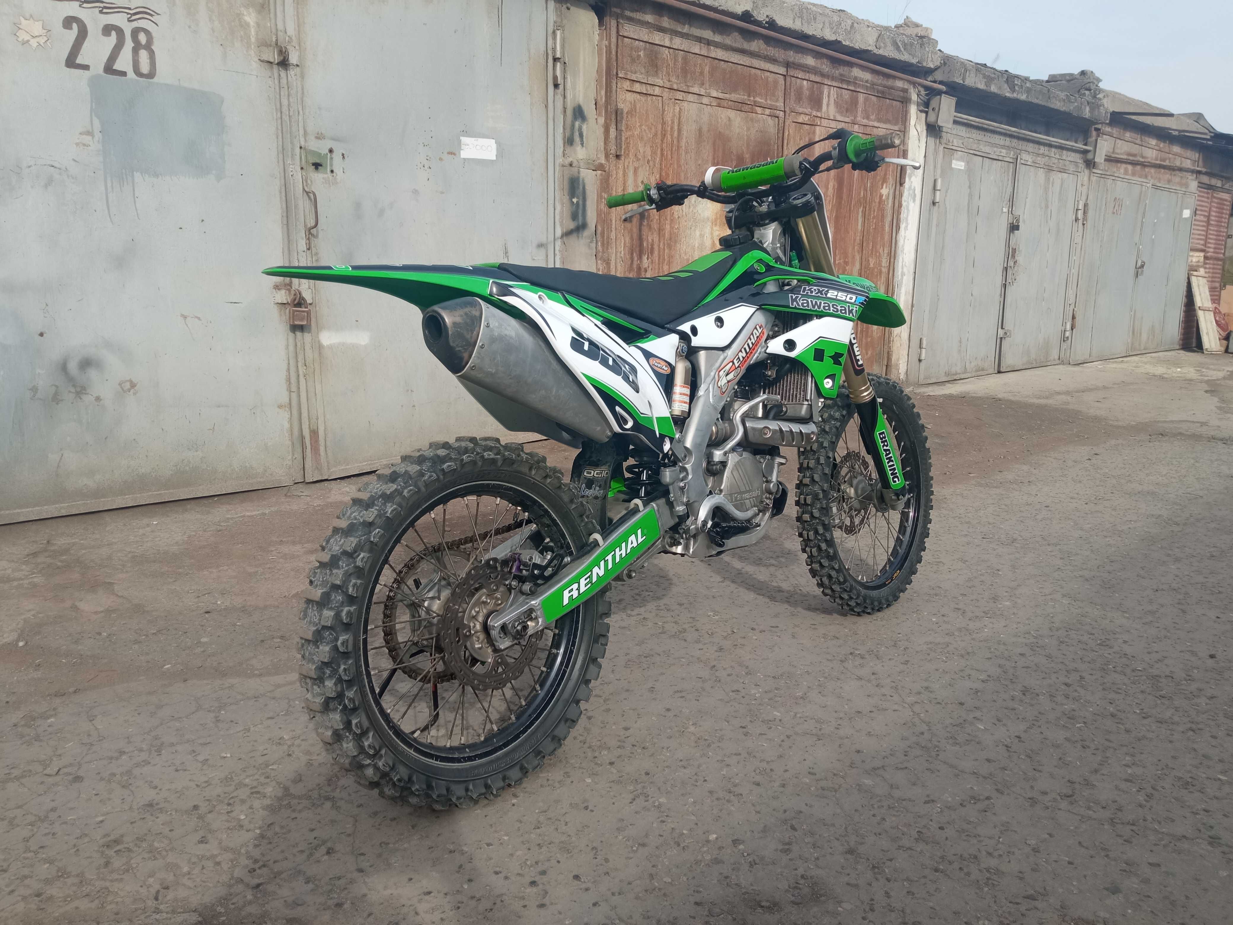 Продам Kawasaki KX250F.