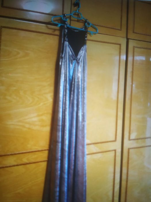 Vând rochițe elegante xxl