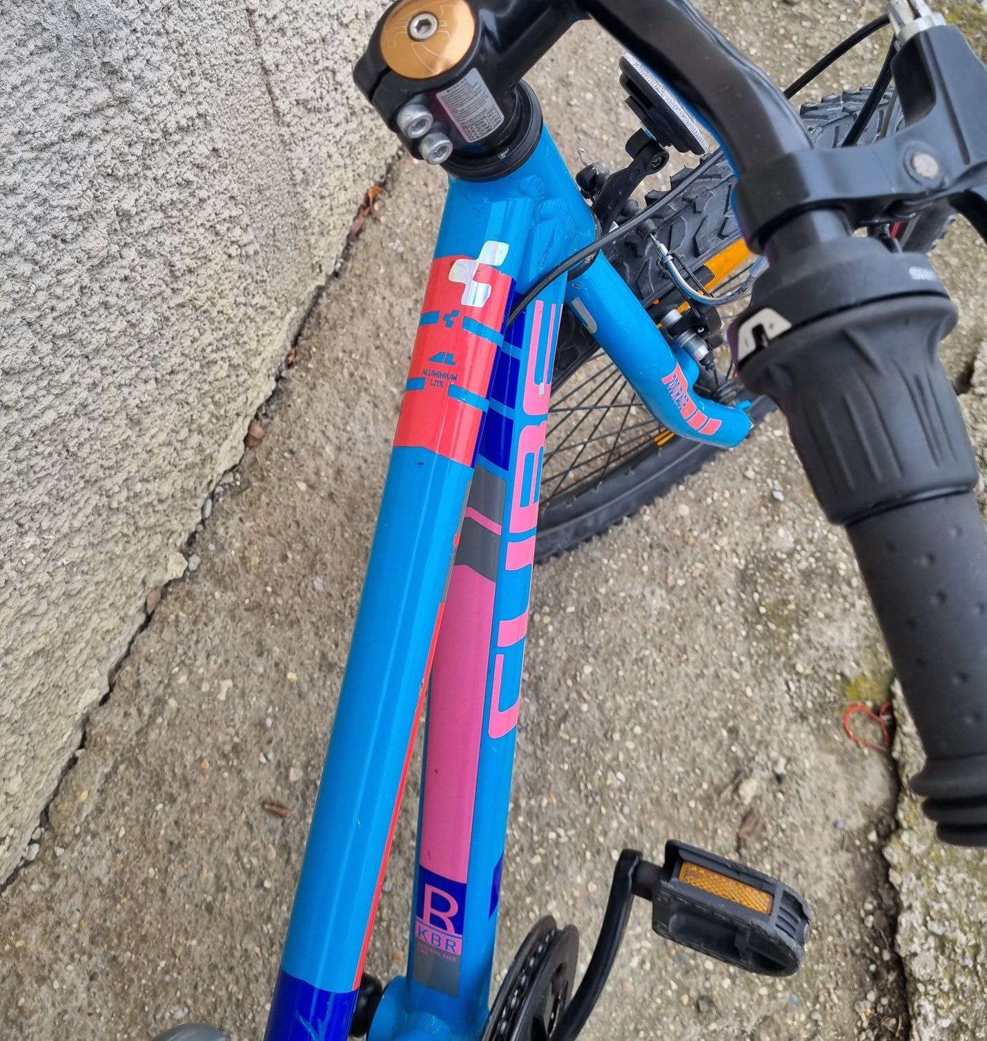 Bicicleta Cube copii 5-8 ani roti 20