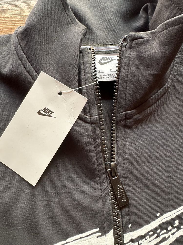 Мъжки,памучен,черен екип Nike с голяма отметка
