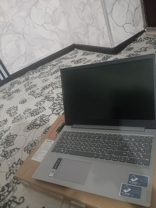 Noutbuk Lenovo ideapat