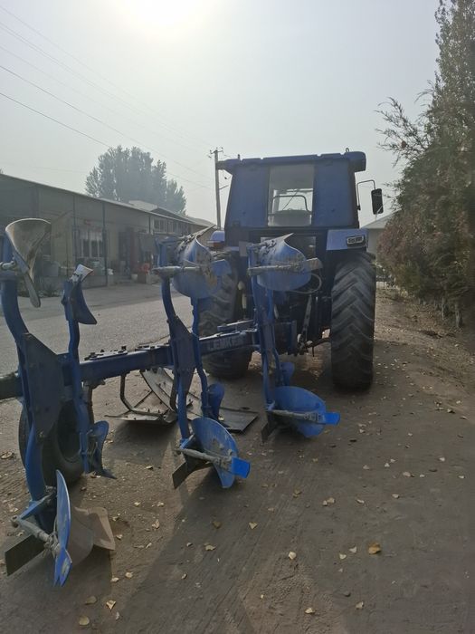 Трактор  NEW HOLLAND тс 135