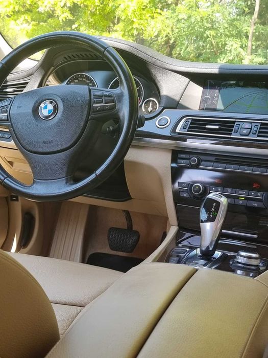Vand BMW Seria 7 740 F01