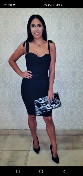 Rochie neagra eleganta