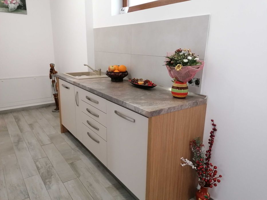 Apartament la casa de inchiriat