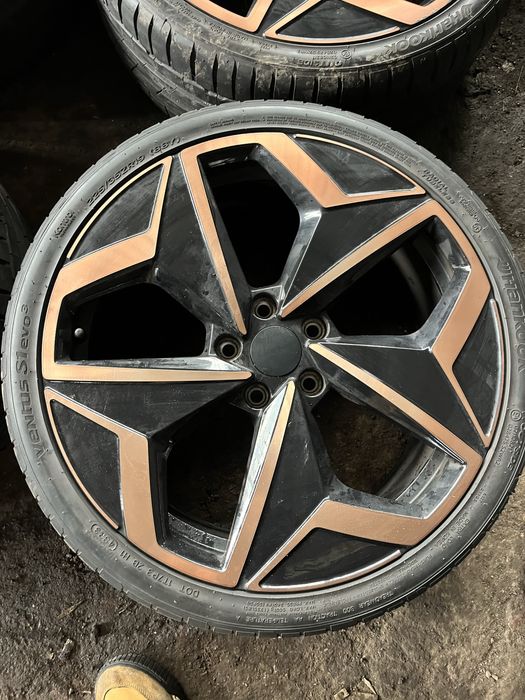 Оригинални алминеви джанти 5.112.19 за Фолцваген с гуми