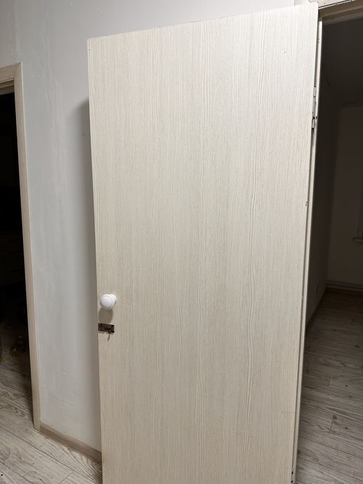 Продам двери (5шт)