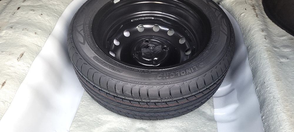 Транспорт. Продам срочно  жентра ,цвет белый в отличном состоянии.