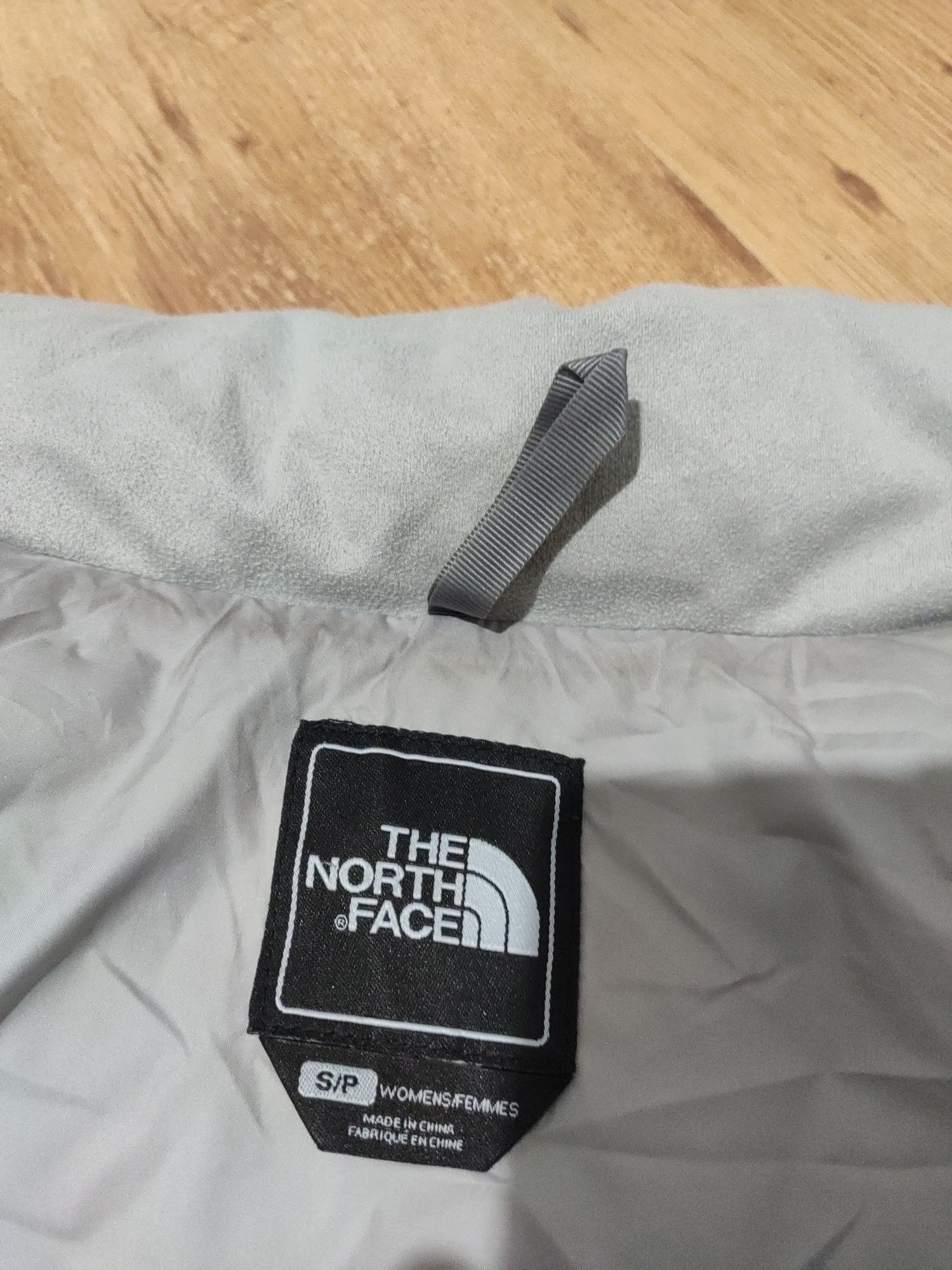 Vestă damă The North Face cu puf 550 mărimea S