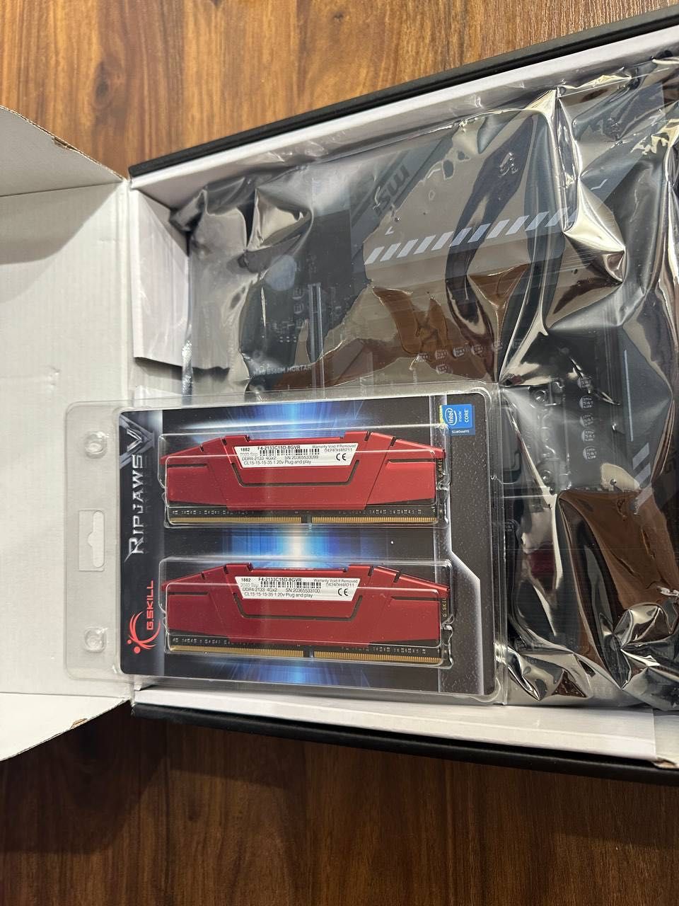 Комплект MSI B560M Mortar + Intel i3-10100F + в подарок DDR4 G.Skill