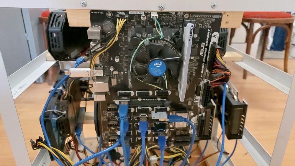 Reparatii calculatoare laptop mentenanta configurare si consultanta