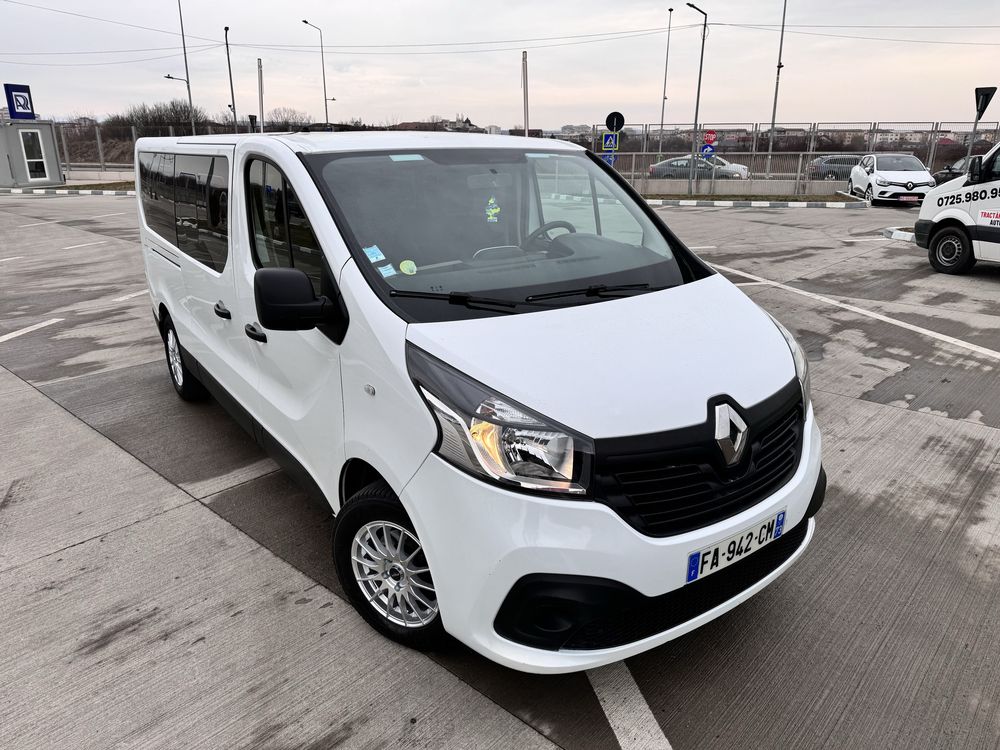 inchiriere auto / Rent a car Renault Trafic / microbuz