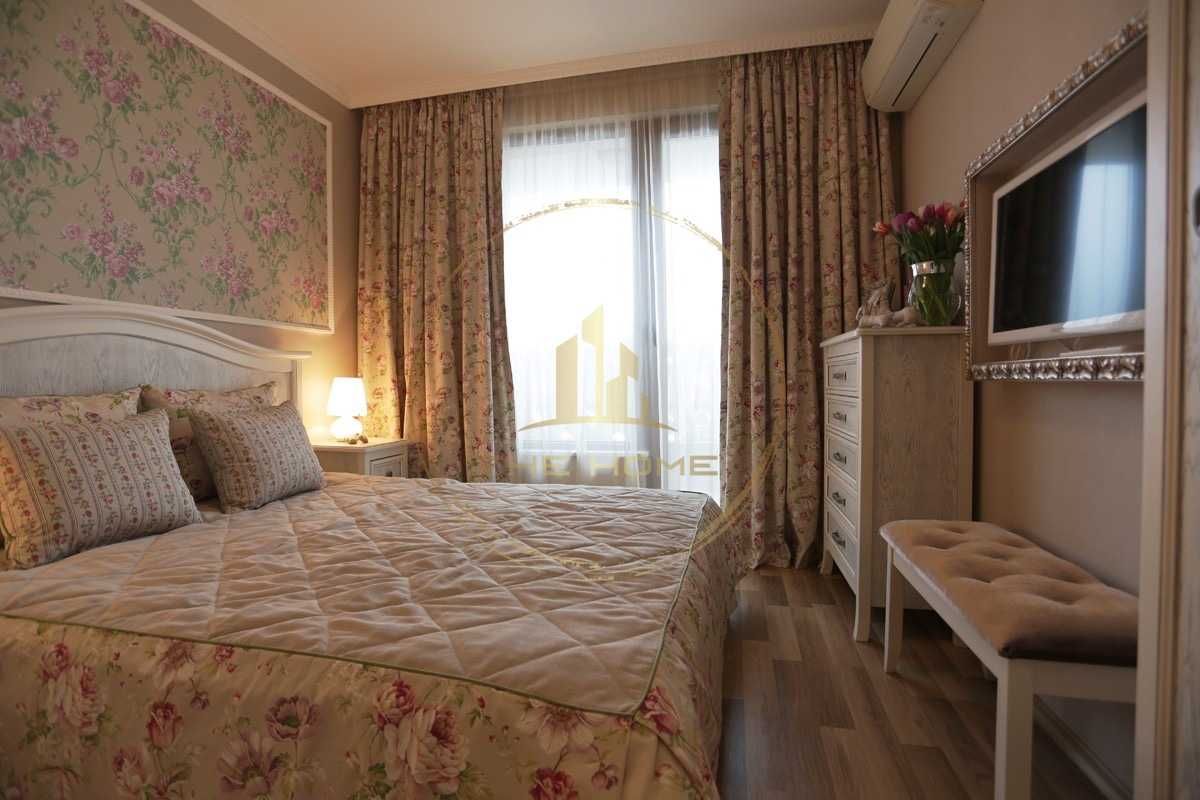 Дава се под наем Двустаен апартамент в Варна, Център - 65 кв.м за 1200 € - Снимка #3