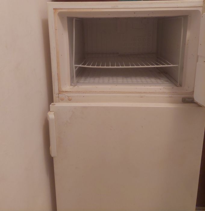 Продавам използван хладилник
