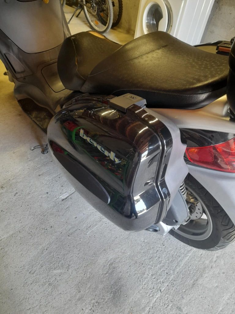 Куфари за мотор  piaggio beverly