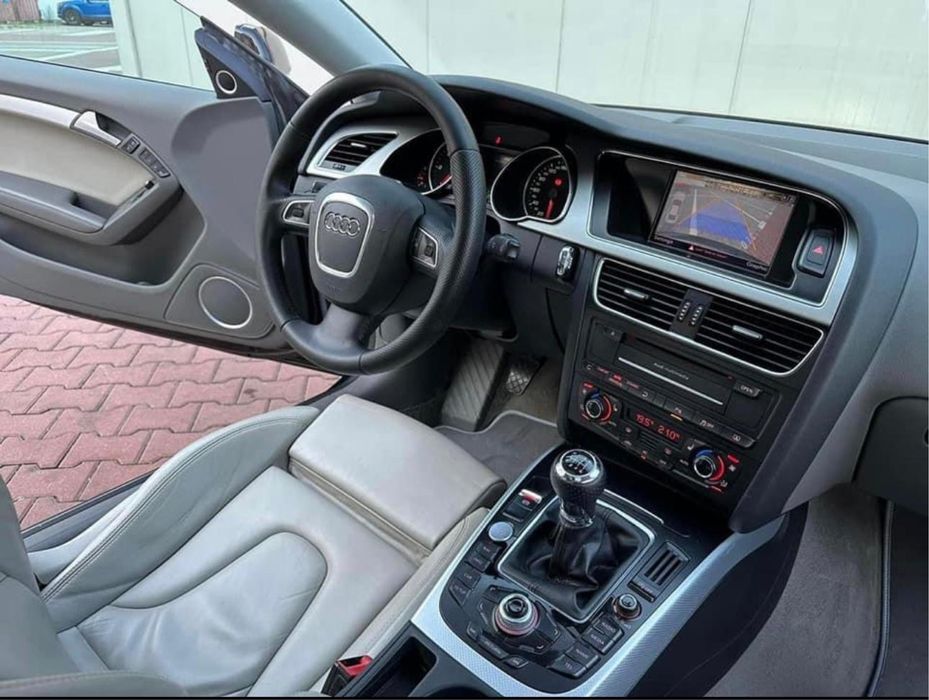 Audi A 5   2.0 TDI 177CP