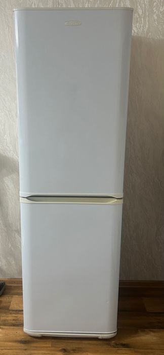 Холодильник Бирюса