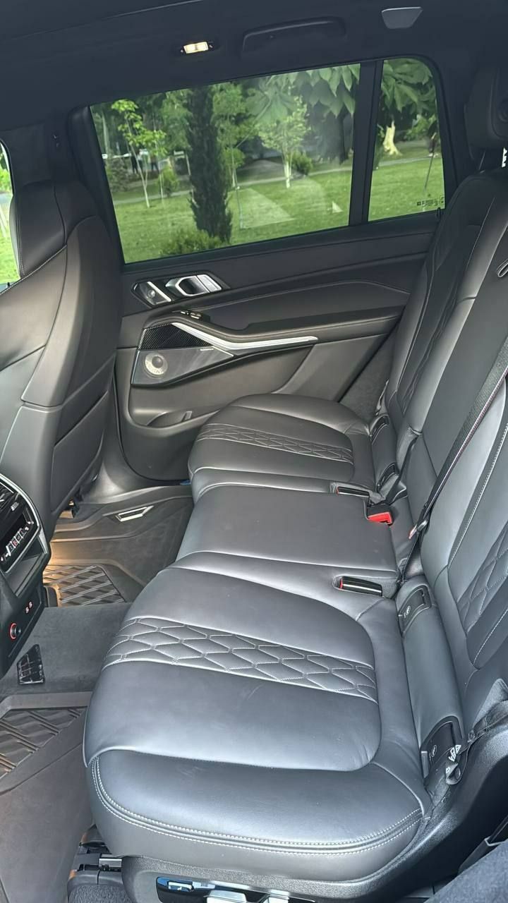 BMW X7 M60 йили 2023