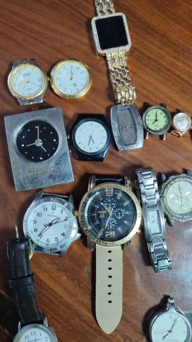 Ceasuri de mana dama și barbati