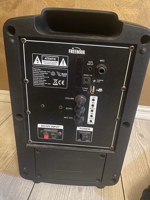 Boxa freeman,putere maxima 45W,aproape noua,in cutia originala,cu micr