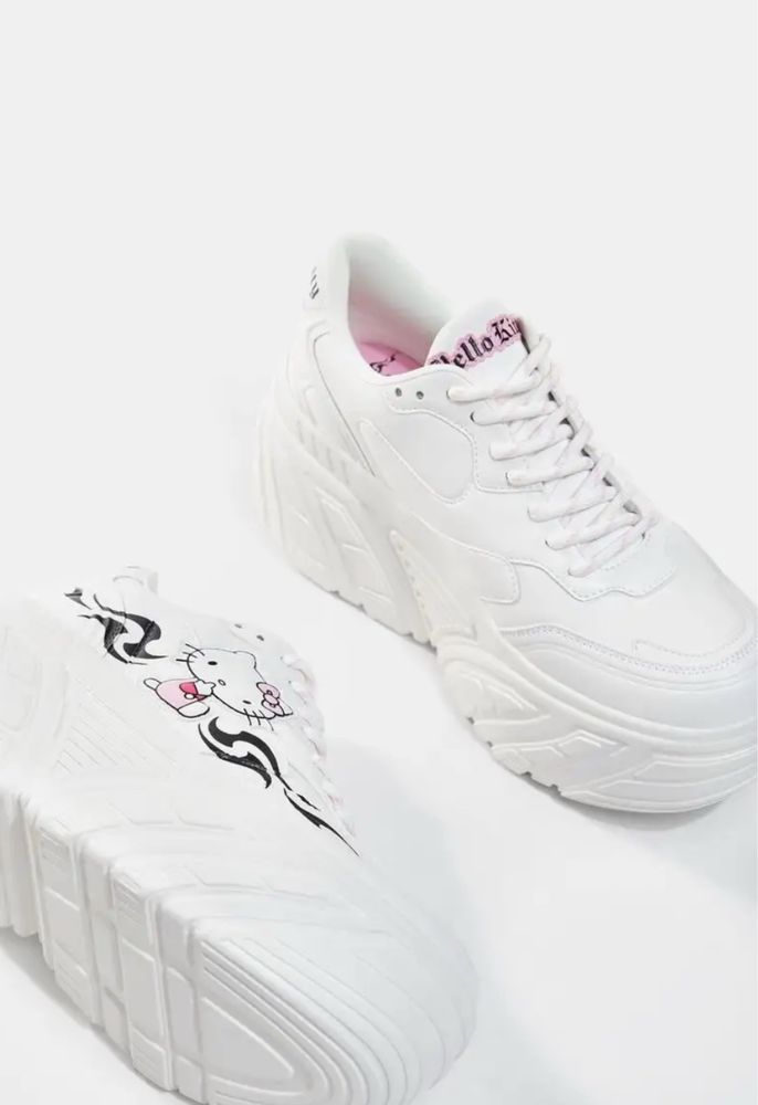крассовки Bershka коллекция Hello Kitty