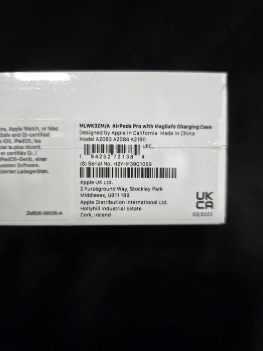 Apple AirPods Pro cu MagSafe Charging Case