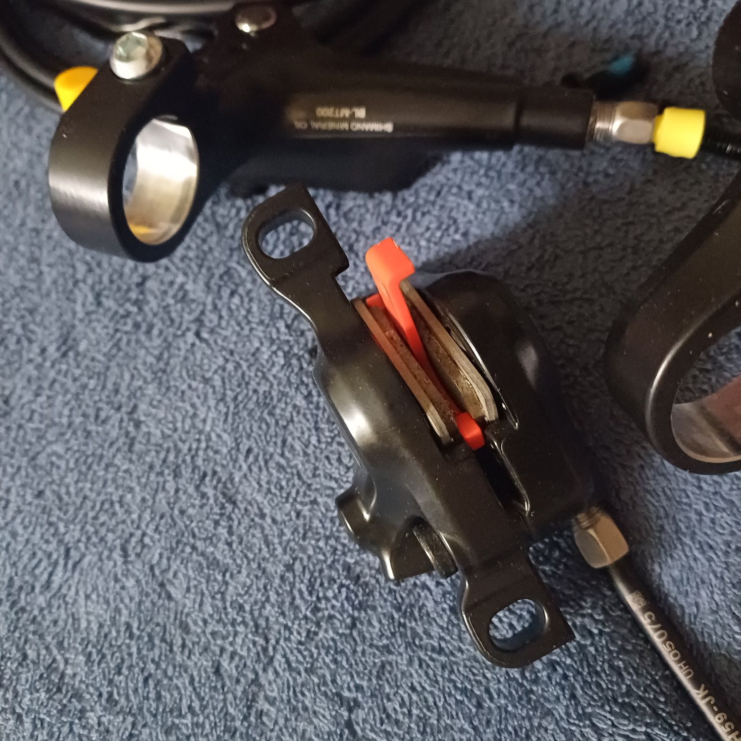 Frane hidraulice shimano mt200