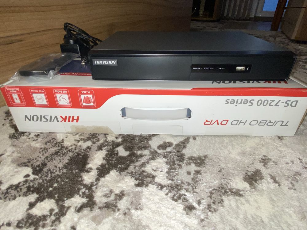Hikvision ds-7204hqhi-f1/n  нов