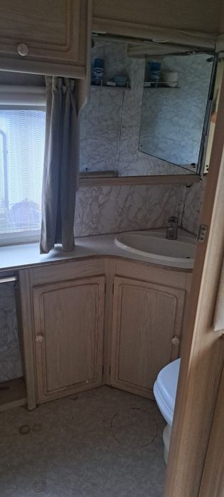 Rulota Elddis Hurricane GT din 01.06.1997 (doar 968 kg greutate)