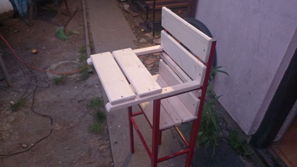 Vând scaun masa bebelusi