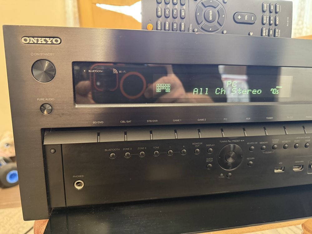 Onkyo TX-NR828 Bluetooth Wi-FI resiver