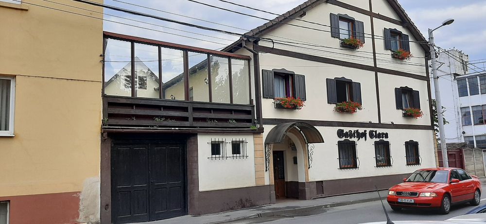 Proprietar vând pensiune, afacere la cheie în Sibiu  zonă centrală.
