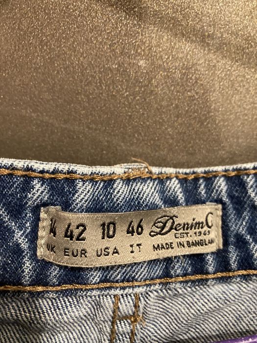 Дамски дънки размер 42 цена 15 лв.