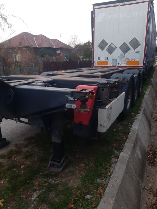 Închiriez șasiu containere maritime