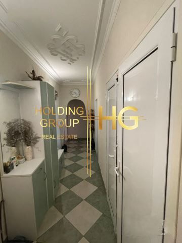 Продава се Четиристаен апартамент в Варна, Цветен квартал - 95 кв.м за 1790 €/кв.м - Снимка #11