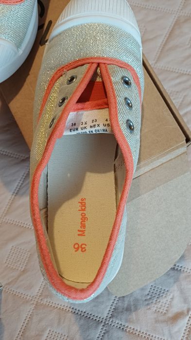 Чисто нови кецове Mango