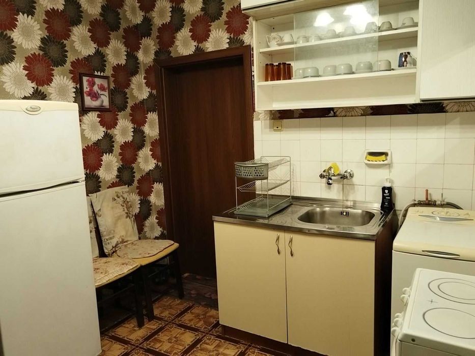 Просторен слънчев двустаен до Английската гимназия в Стрелбище