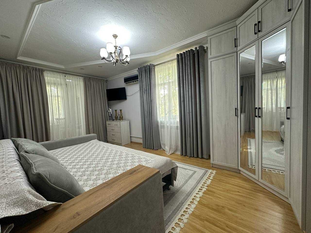 Академгородок (ор-р IT Park) 1в2/5/5 балкон 2*6 43кв.м.