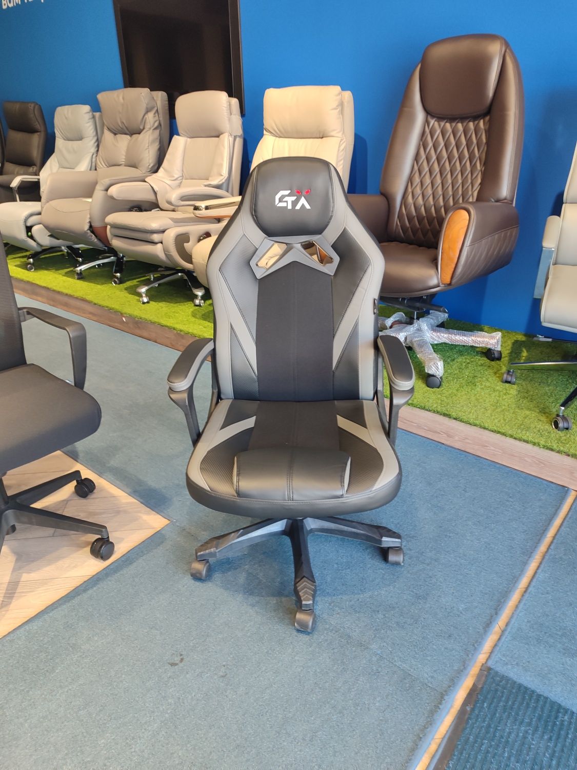Компьютерное игровое геймерское кресло модель Cougar, Gladiator,Dota 2
