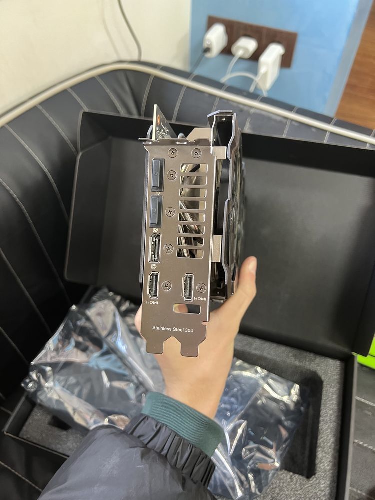 Nvidia RTX 3080 Asus 12GB