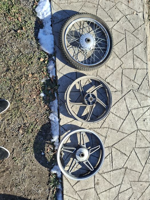 Продам мопед и запчасти, новые и б/у