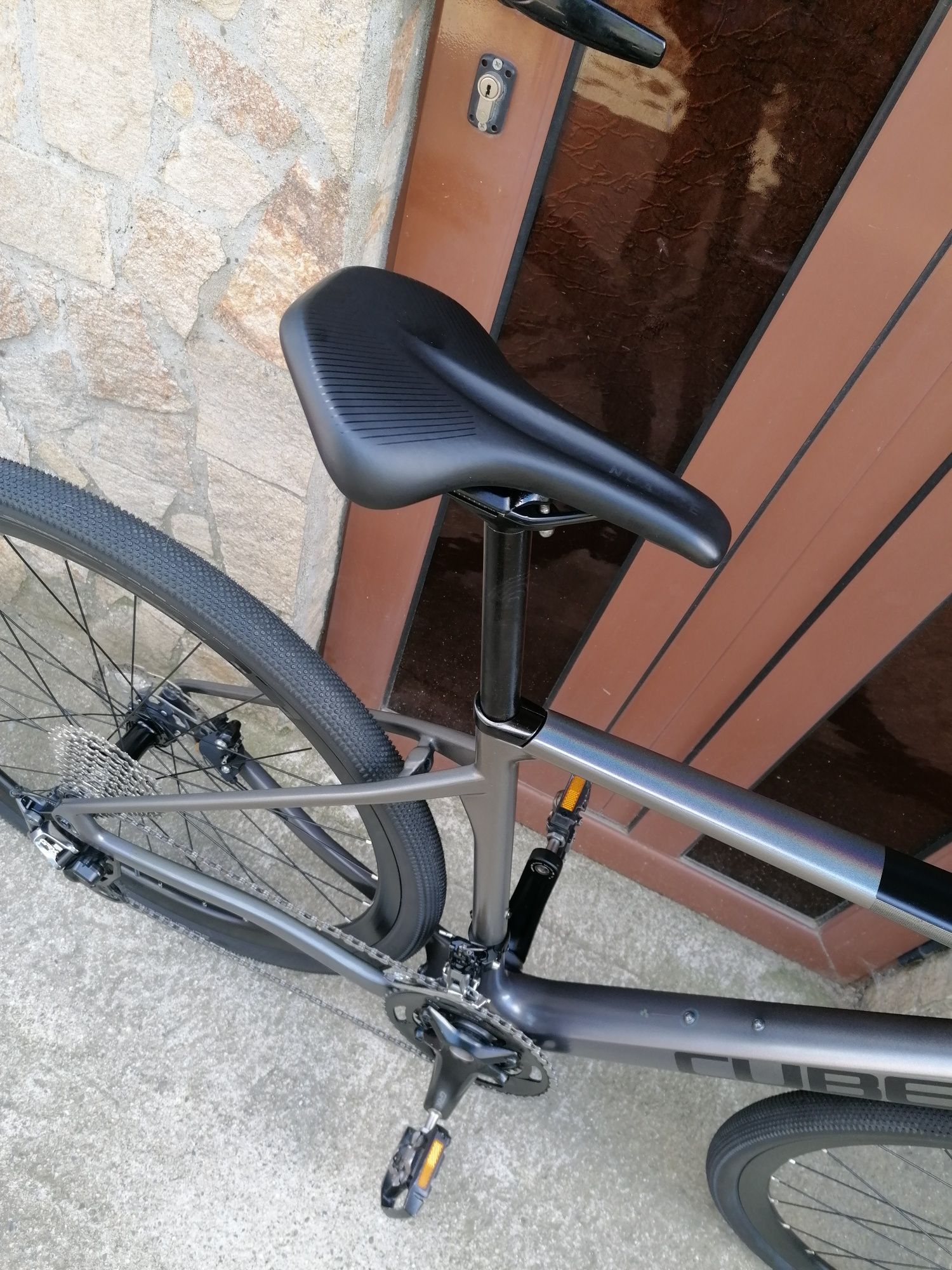 CUBE Карбон Гравел-Хибрид 28 цола, Shimano GRX 2 * 11,Хидравлика