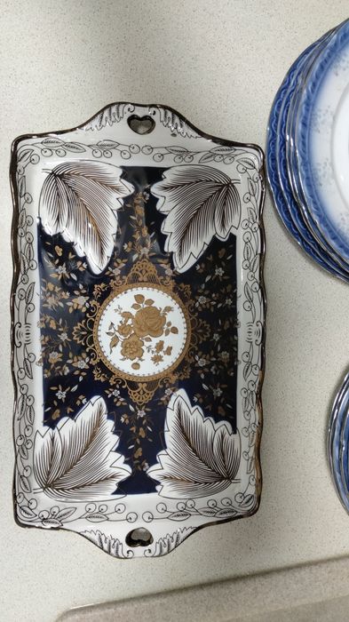 Boluri pentru desert cu tava din cobalt aurit