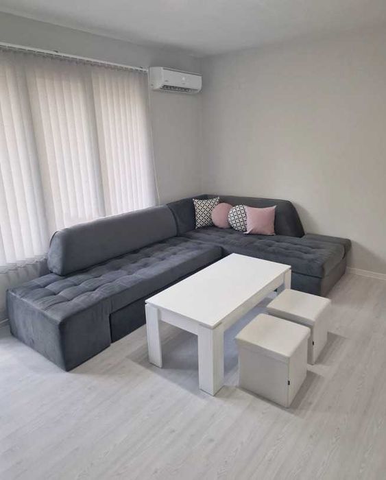 Продаваме Тристаен Апартамент Във Света Тройца.