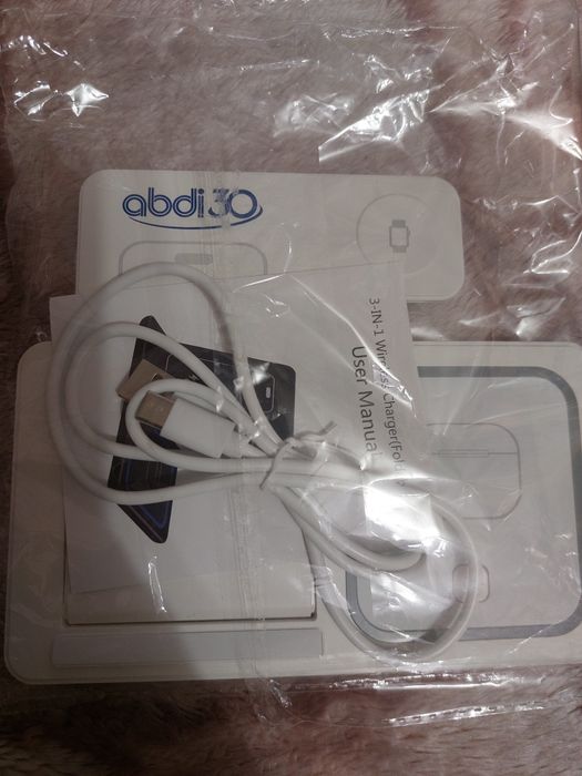 Продаём зарядные устройства 3 в 1