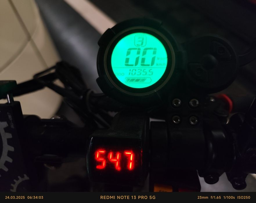 Vând mega urgent trotineta Halo Knight t108
