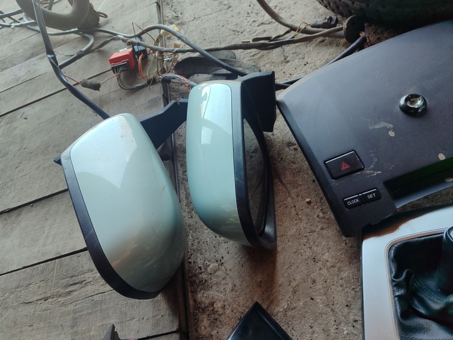 Фарове,стопове, теглич Мазда 5