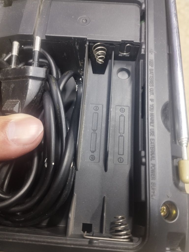 Радиоприемник Sony ICF-24 с расширением 65-108 FM