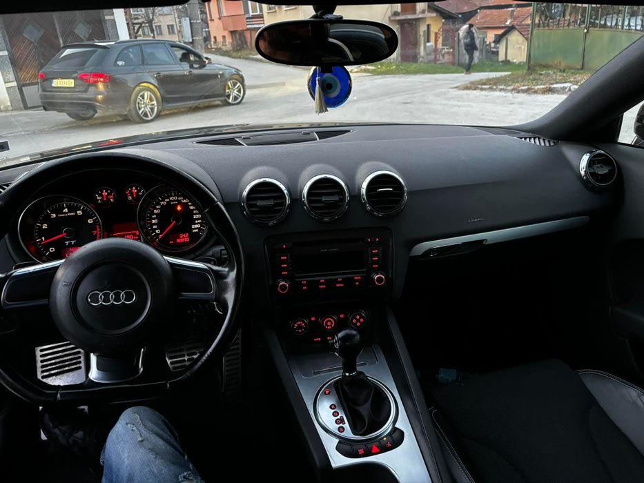 Audi TT новият модел всичко редовно и обслужено
